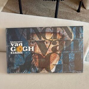 New-Sealed Gorgeous Immersive Van Gogh Exhibit Book